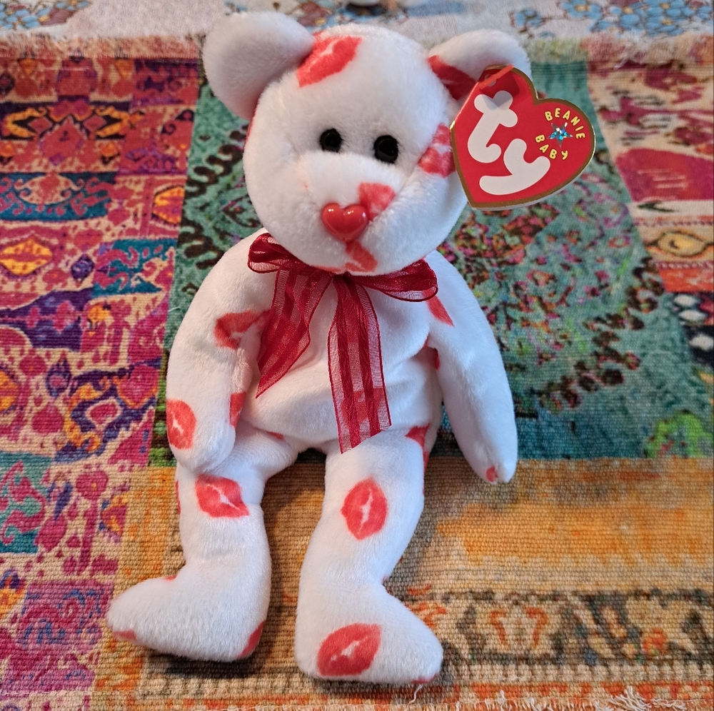 Ty Beanie Baby "Smooch"